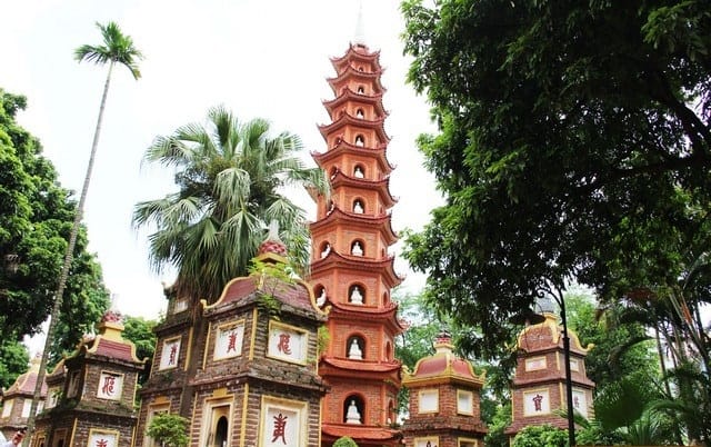 Chùa Trấn Quốc - ngôi chùa cổ linh thiêng đẹp nhất Việt Nam