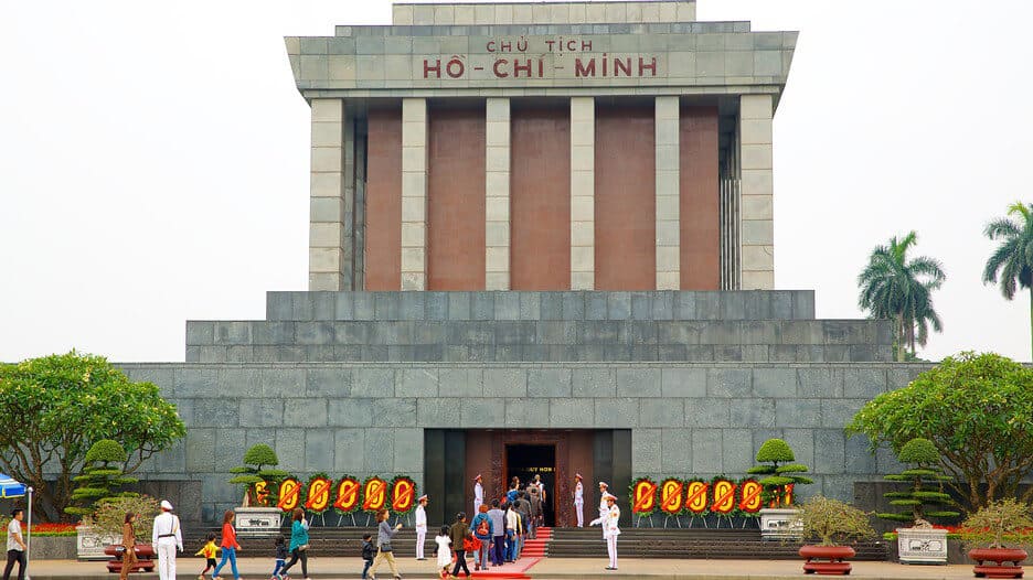 Kinh nghiệm và hướng dẫn tham quan viếng lăng Bác chi tiết 2024