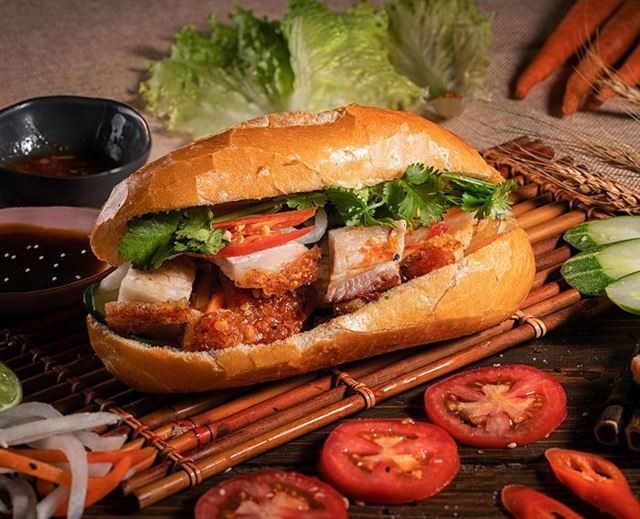 TOP 7 Quán Bánh Mì Chả Cá Nha Trang Ngon “Nhức Nách”