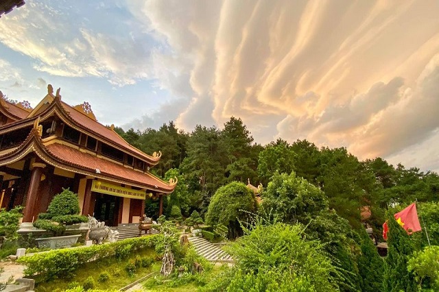 KHÁM PHÁ TAM ĐẢO BÊN THỀM HÀ NỘI (1 NGÀY) (HN)