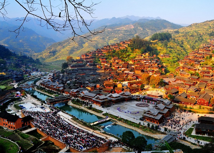 TOUR DỊP LỄ 2/9: NAM NINH - THIÊN HỘ MIÊU TRẠI – TIỂU THẤT KHỔNG – CỔ THÀNH TRẤN VIỄN 4N3D